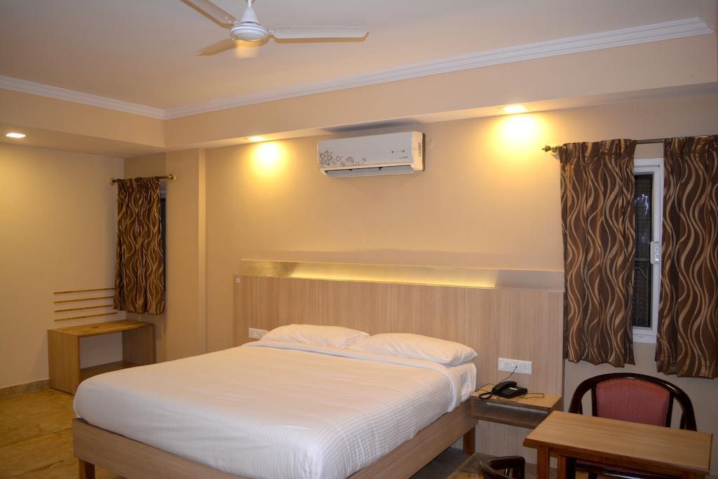 Hotel Royal Opera Bengalúr Pokoj fotografie